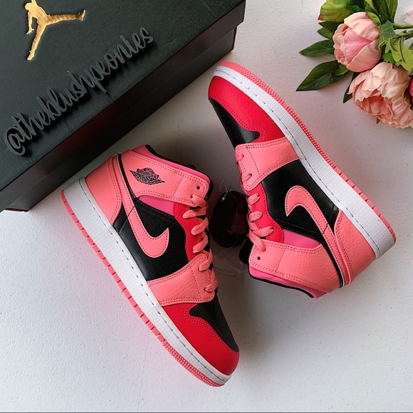 Air Jordan 1 Mid NWT - Picture 6 of 12